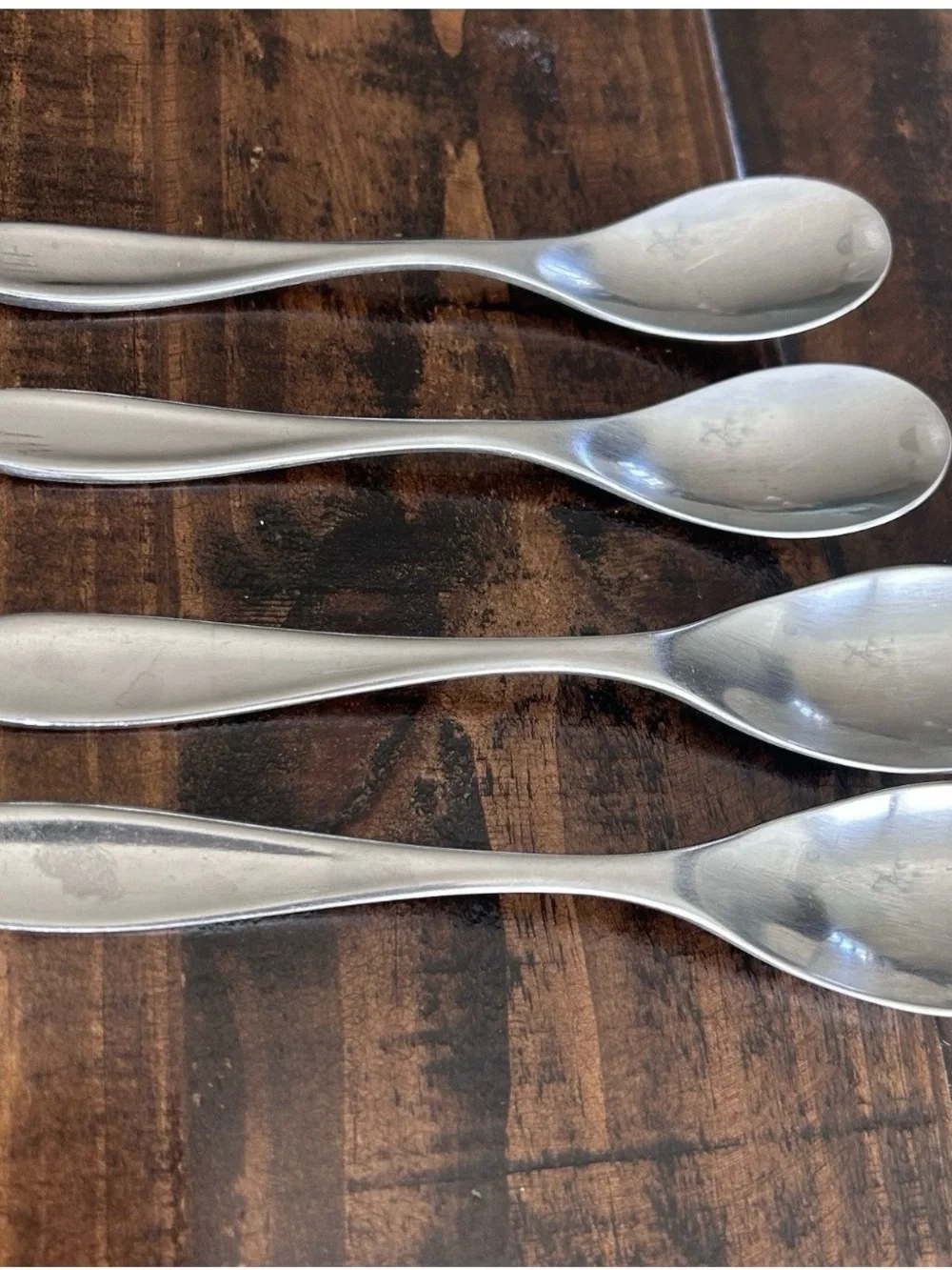 4 Oneida Violino patterned Flatware Cutlery  Spoons -2 TBSP & 2 TSP